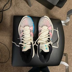 These are the Nike Kyrie 7’s